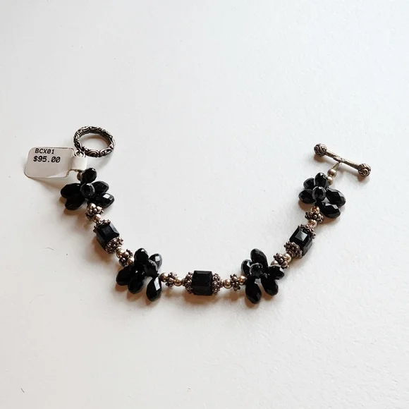 NWT Black Beaded Flowerettes & Silver Tone Toggle Clasp Bracelet, 8" - Picture 3 of 5